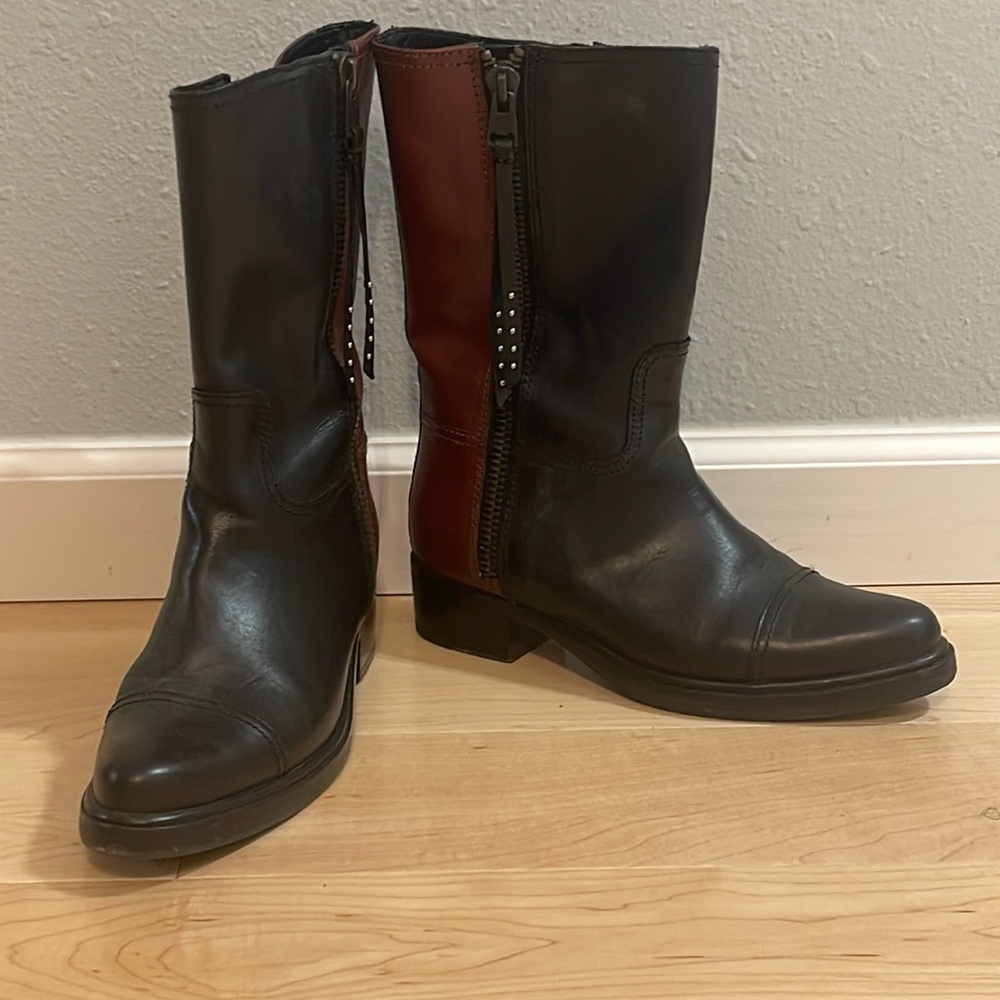 COACH Women’s Double Zipper Short Western Leather Boots - Picture 5 of 10